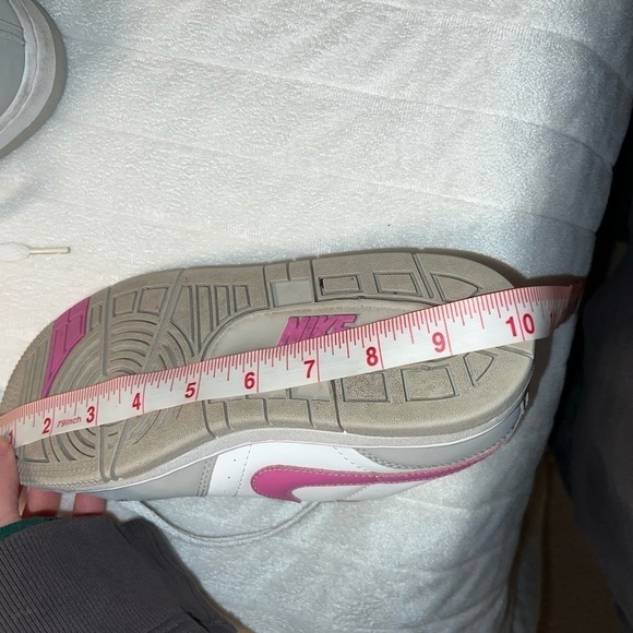 *GIRL'S Nike sneakers Sz 5 - Picture 6 of 7